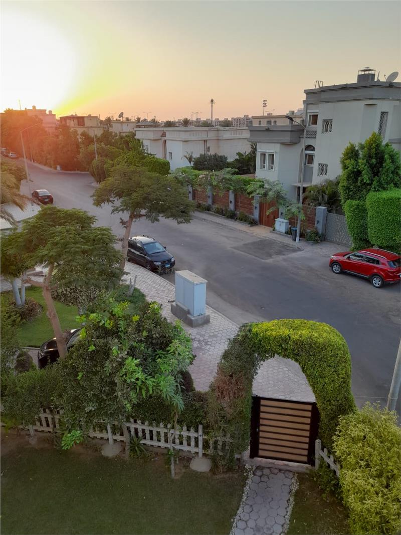 فيلا فى مدينة الرحاب  300 م2 بحري وشرقي للبيع كاش كود 11166