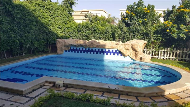فيلا فى مدينة الرحاب  400 م2 بحري و قبلي للايجار مفروش كود 25858
