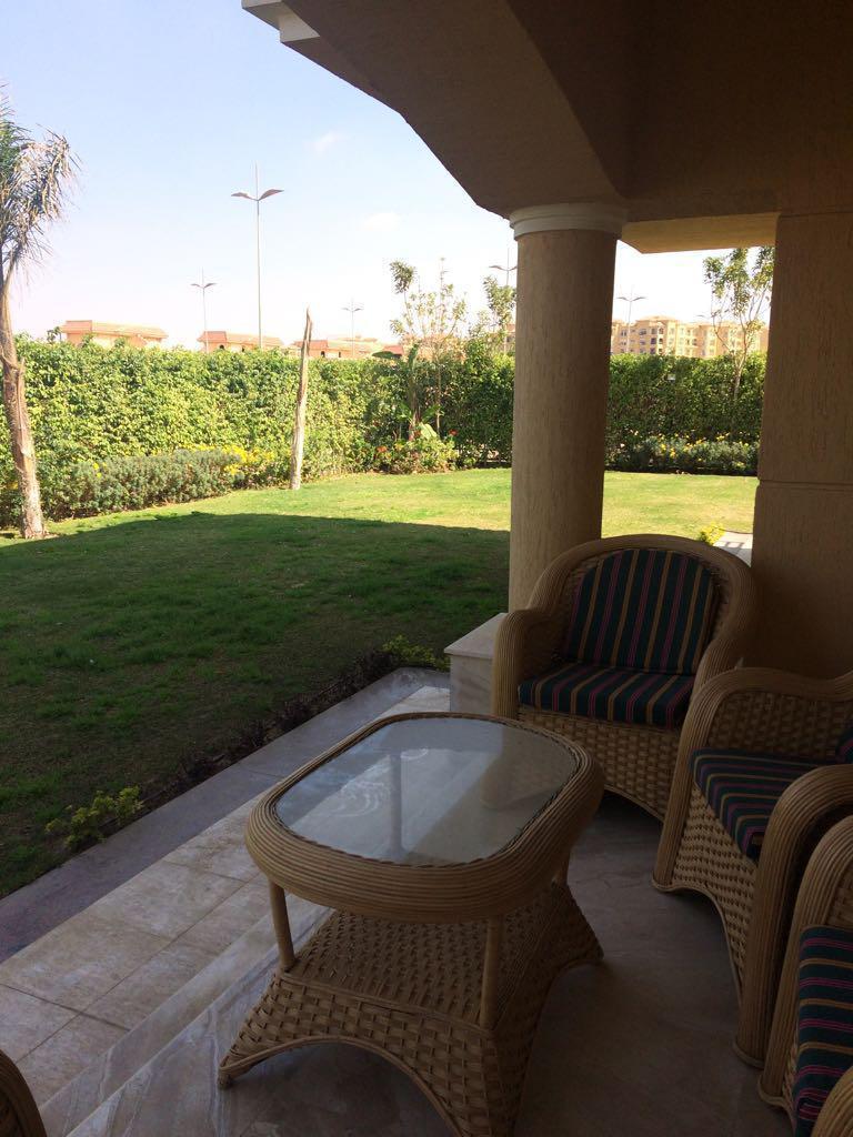 فيلا فى مدينتى  390 م2 بحري وشرقي للايجار مفروش كود 30834