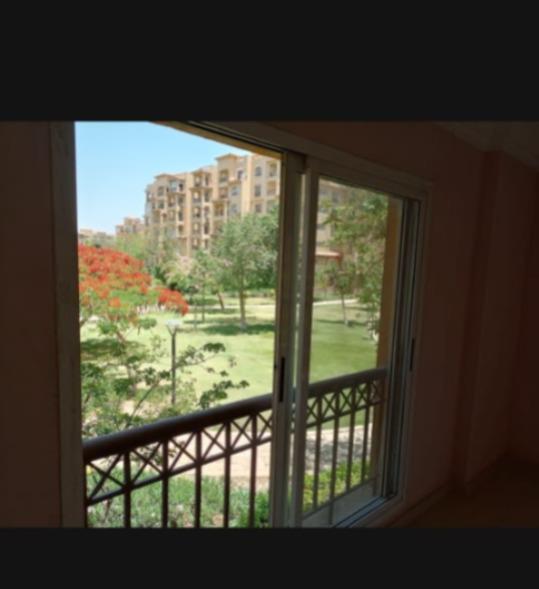 شقة فى مدينتى  270 م2 بحري وشرقي للبيع كاش كود 43045