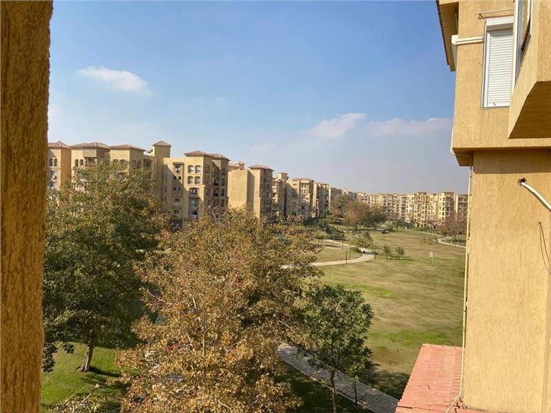 شقة فى مدينتى  225 م2 شرقي وغربي للبيع كاش كود 43655