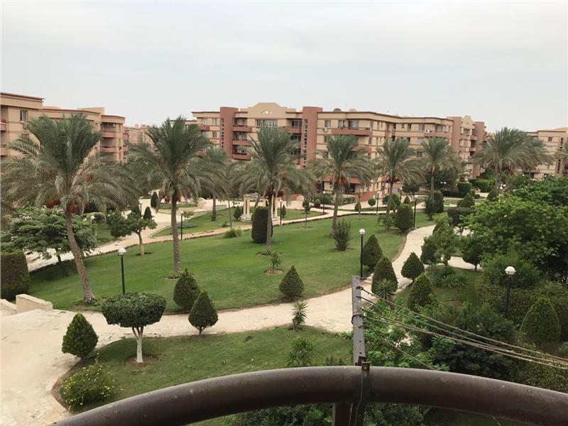 شقة فى مدينة الرحاب  200 م2 بحري و قبلي للايجار مفروش كود 43805