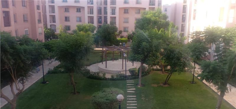 شقة فى مدينة الرحاب  155 م2 بحري و قبلي للبيع كاش كود 46417