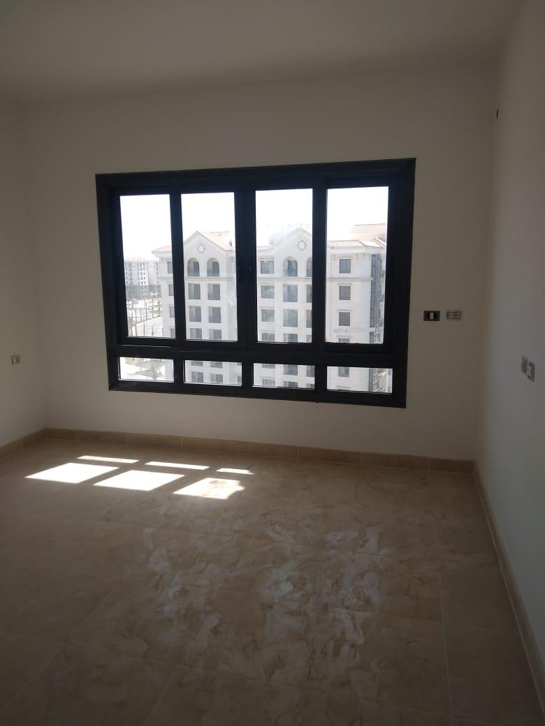 شقة فى العاصمة الادارية الجديدة 80 م2 بحرى للبيع تقسيط كود 47583