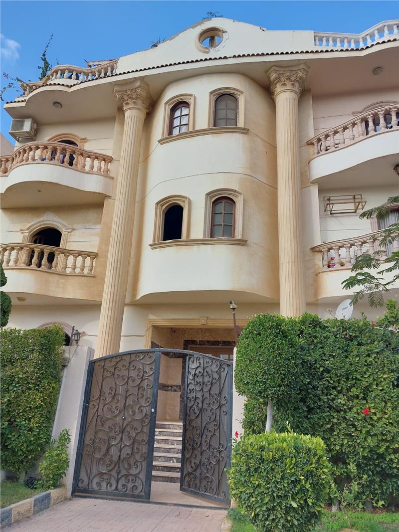 شقة فى التجمع الخامس 195 م2 قبلى للبيع كاش كود 48075