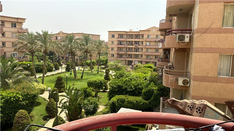 شقة فى مدينة الرحاب  200 م2 بحري و قبلي للبيع كاش كود 52056