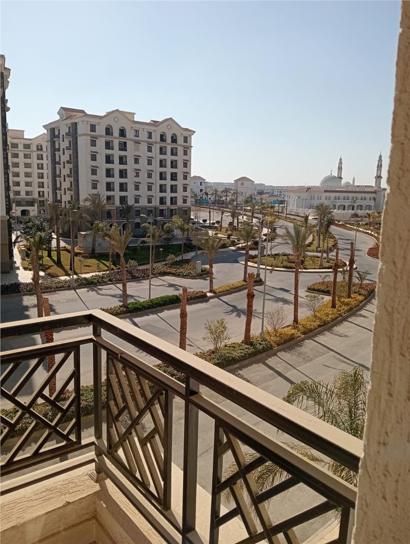 شقة فى العاصمة الادارية الجديدة 101 م2 بحرى للبيع كاش كود 54561