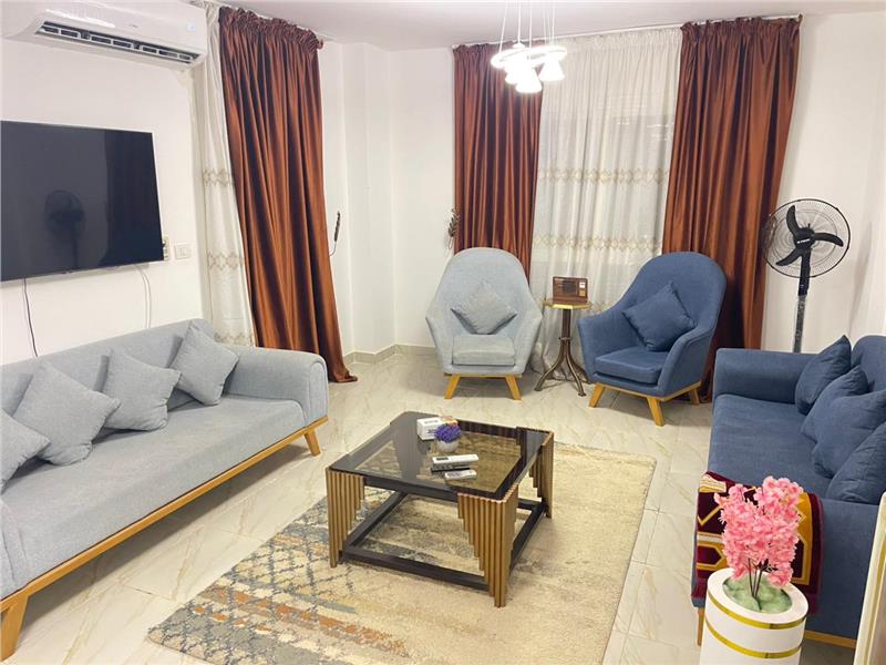 شقة فى مدينتى  140 م2 بحرى للايجار مفروش كود 54643