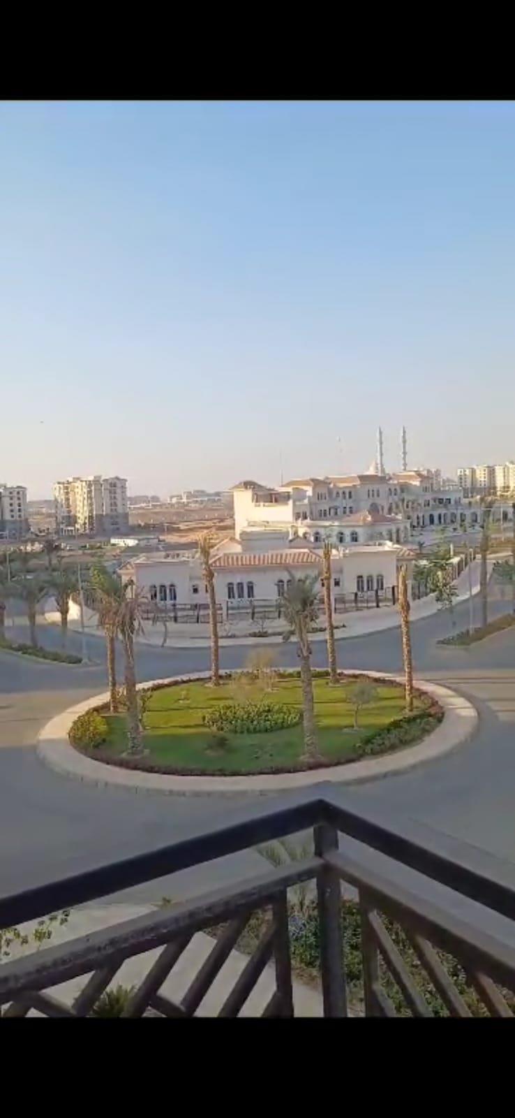 شقة فى العاصمة الادارية الجديدة 101 م2 بحرى للبيع تقسيط كود 54692