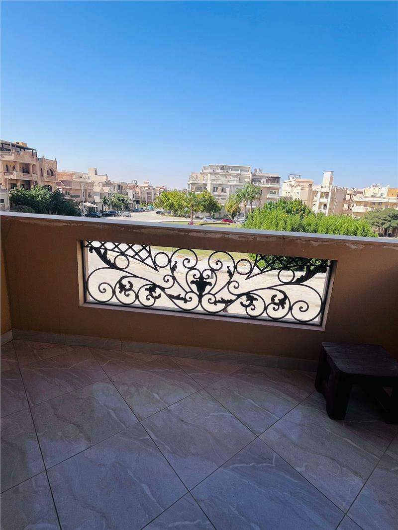 شقة فى التجمع الخامس 278 م2 بحرى للبيع كاش كود 54720