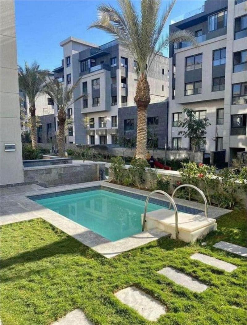 فيلا فى التجمع الخامس 340 م2 بحرى للبيع كاش كود 54806