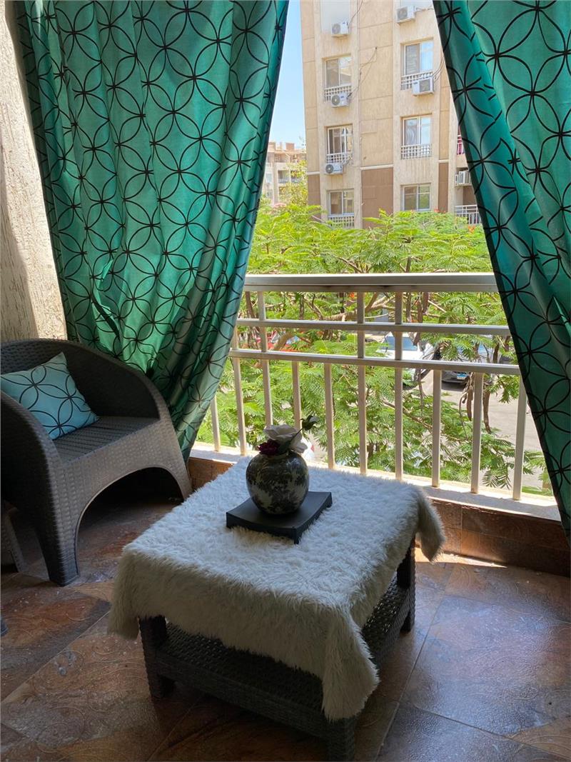 شقة فى مدينتى  96 م2 بحري وشرقي للبيع كاش كود 54833