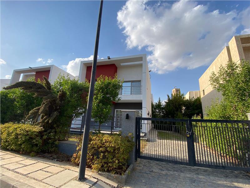 فيلا فى مدينتى  272 م2 بحرى للايجار قانون جديد كود 54906